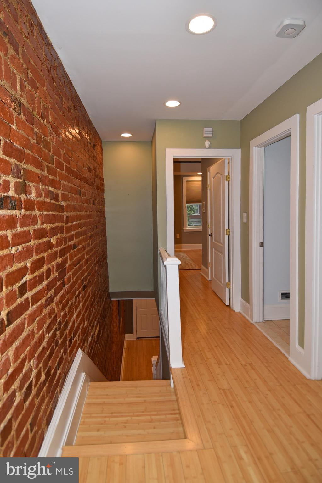 621 Columbia Road Northwest Washington, DC 20001 - Photo 9 of 29 Upstairs Hallway