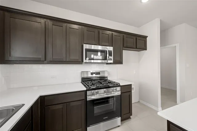 $299,900 | 1902 Cheyenne Drive, Cleburne, TX 76033