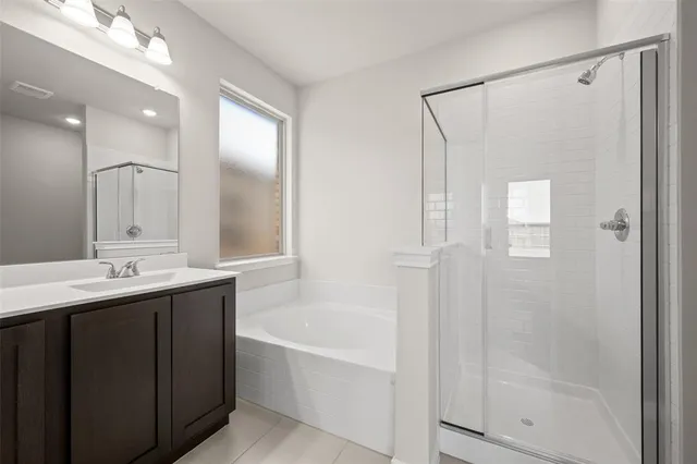 $299,900 | 1902 Cheyenne Drive, Cleburne, TX 76033