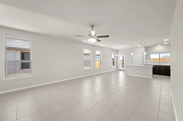 $299,900 | 1902 Cheyenne Drive, Cleburne, TX 76033