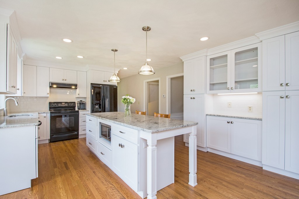 93 Charter Road Acton, MA 01720 - Photo 3 of 30 Gallery Image 3