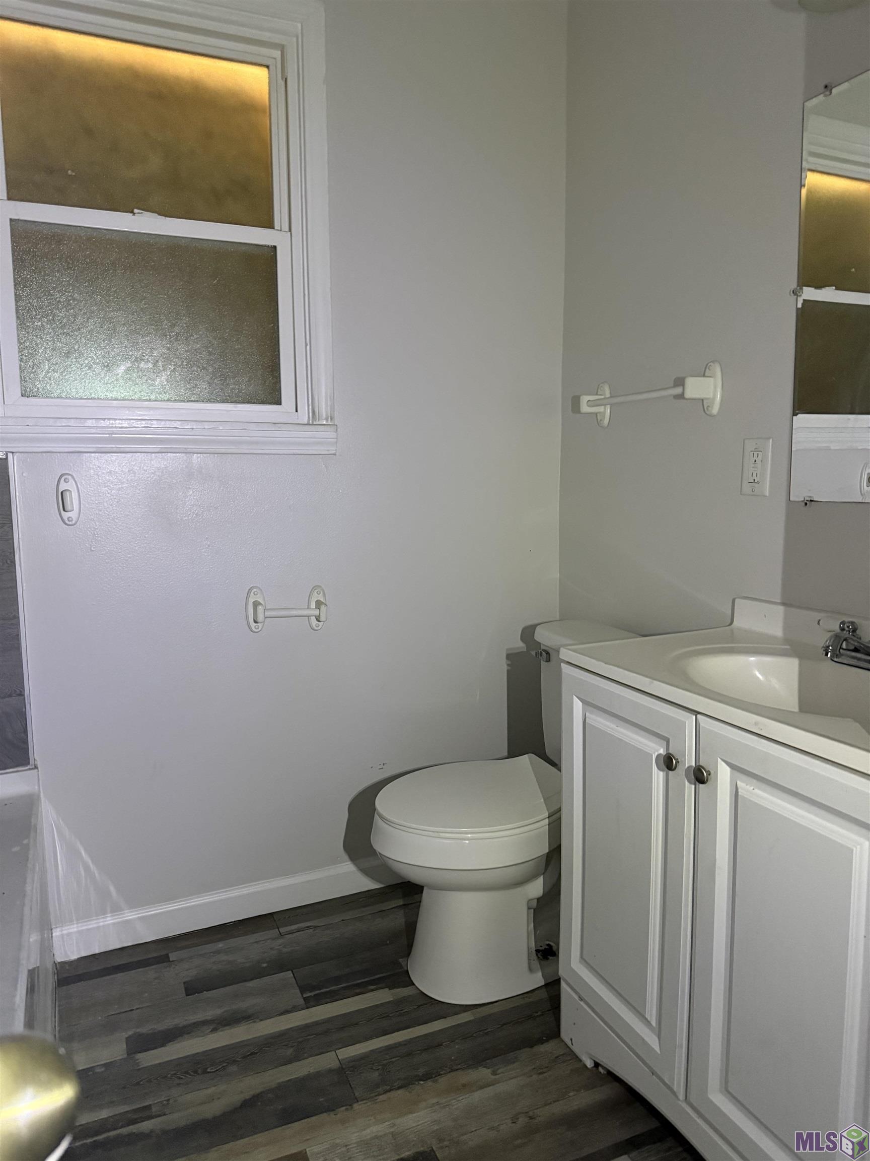 5261 Wilmot Street Baton Rouge, LA 70805 - Photo 8 of 11 Bathroom