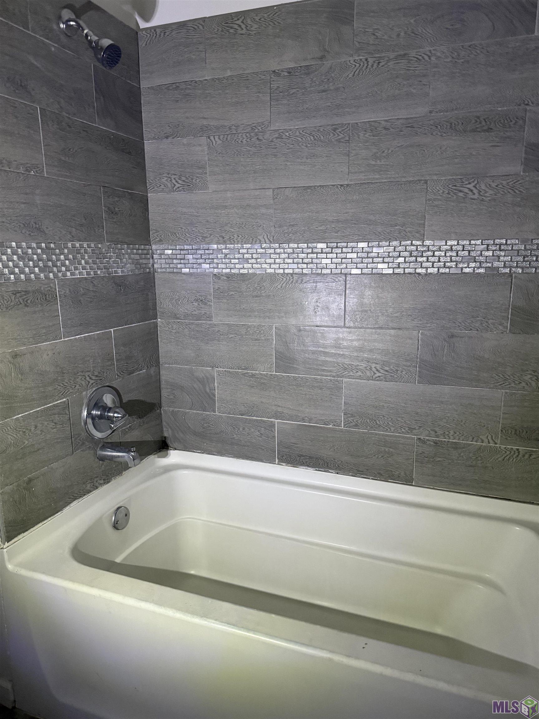5261 Wilmot Street Baton Rouge, LA 70805 - Photo 9 of 11 Custom tiled tub/shower