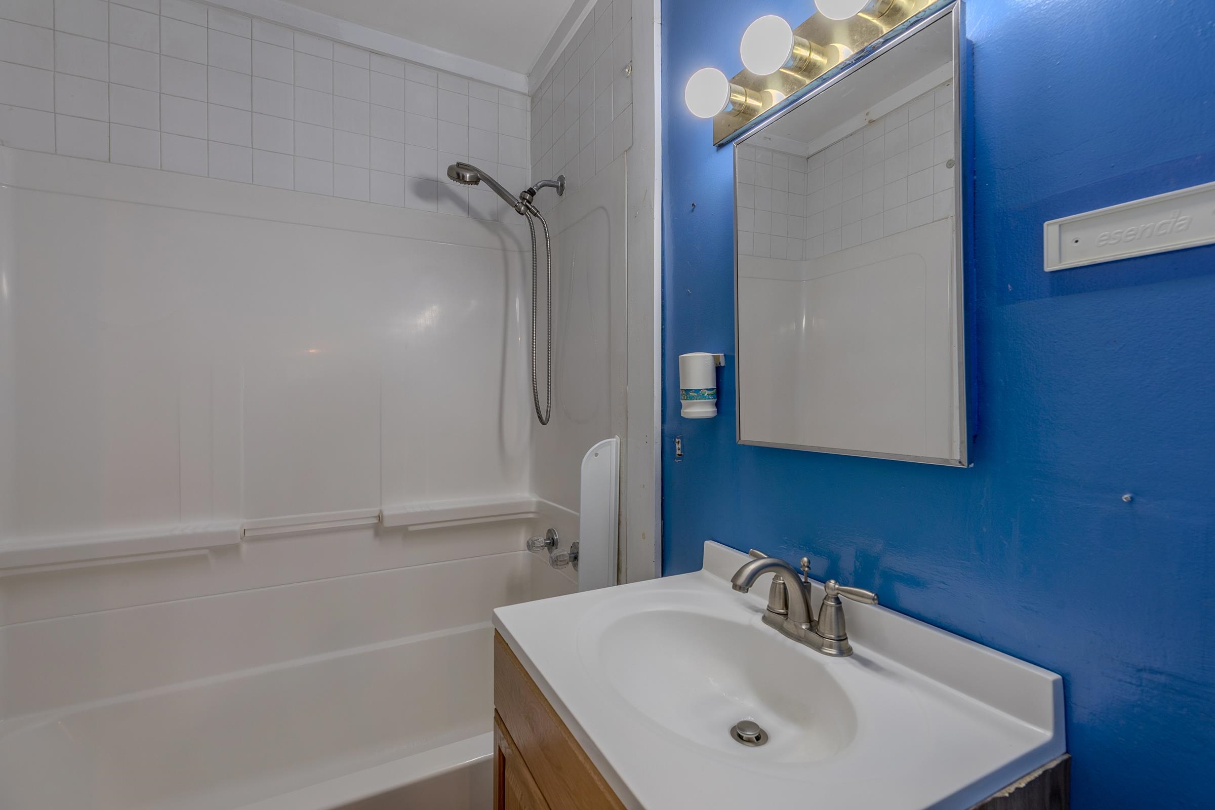 446 Highland Avenue Manchester, VT 05255 - Photo 12 of 62