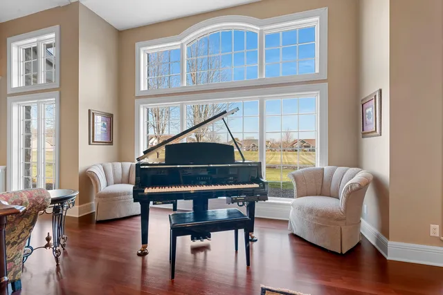 $1,199,000 | N8418 North Shore Road, Menasha, WI 54952