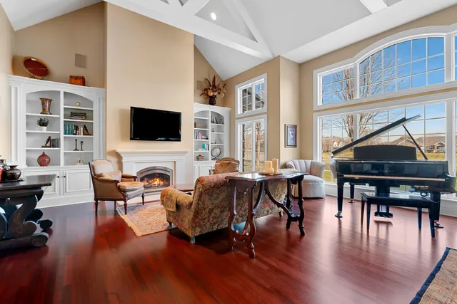 $1,290,000 | N8418 North Shore Road, Menasha, WI 54952