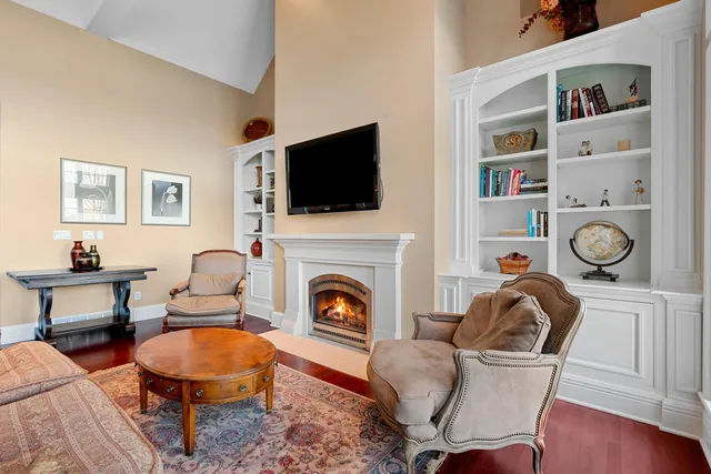 $1,290,000 | N8418 North Shore Road, Menasha, WI 54952