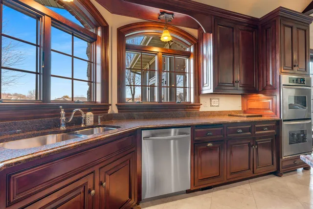 $1,199,000 | N8418 North Shore Road, Menasha, WI 54952