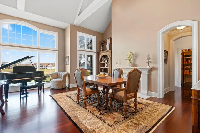 $1,290,000 | N8418 North Shore Road, Menasha, WI 54952