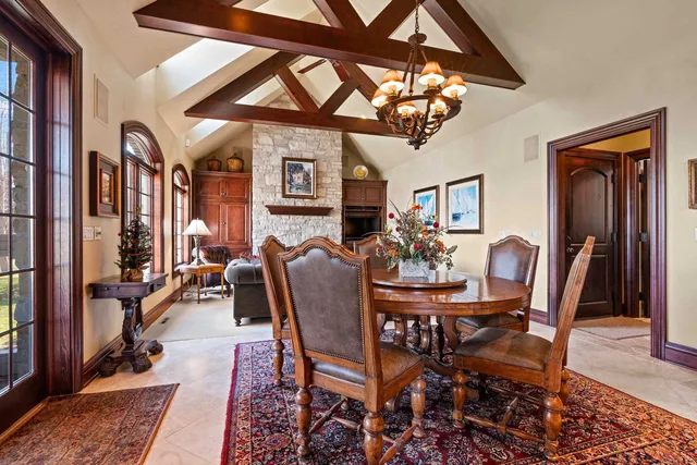 $1,290,000 | N8418 North Shore Road, Menasha, WI 54952