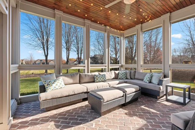 $1,290,000 | N8418 North Shore Road, Menasha, WI 54952