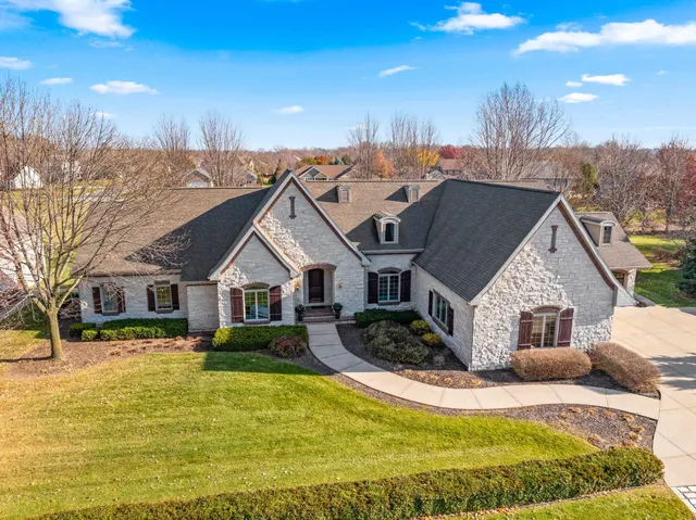 $1,290,000 | N8418 North Shore Road, Menasha, WI 54952