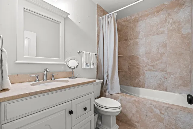 $1,290,000 | N8418 North Shore Road, Menasha, WI 54952