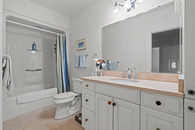 $1,290,000 | N8418 North Shore Road, Menasha, WI 54952