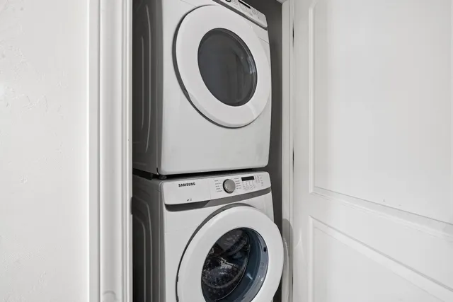 $1,290,000 | N8418 North Shore Road, Menasha, WI 54952