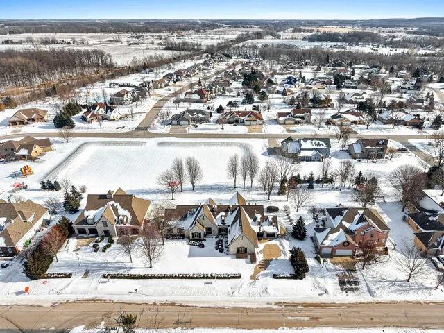 $1,199,000 | N8418 North Shore Road, Menasha, WI 54952