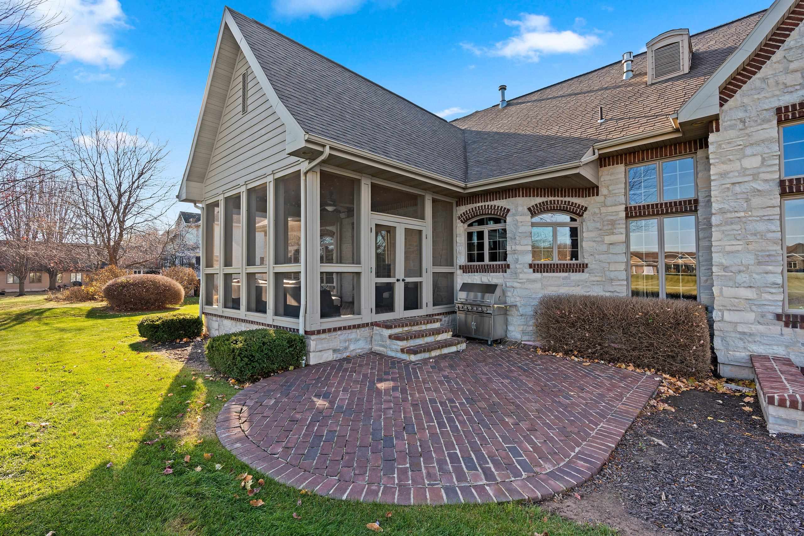 N8418 North Shore Road Menasha, WI 54952 - Photo 9 of 87