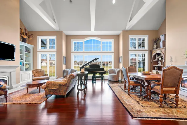 $1,199,000 | N8418 North Shore Road, Menasha, WI 54952