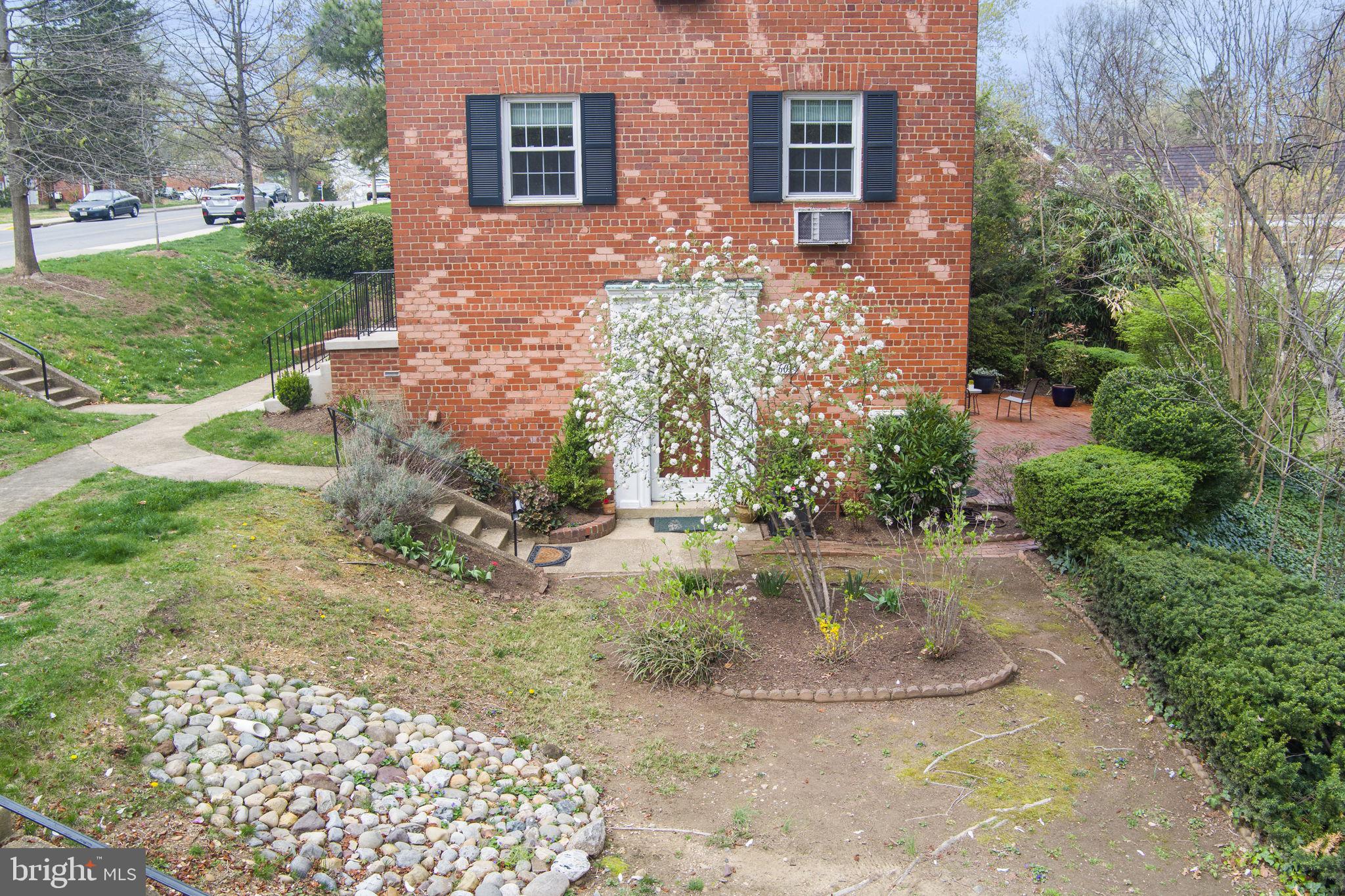 3601 Gunston Road Alexandria, VA 22302 - Photo 3 of 36 Gallery Image 3