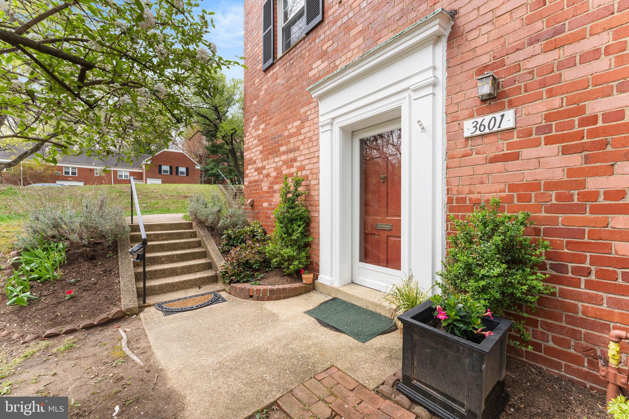 3601 Gunston Road Alexandria, VA 22302 - Photo 4 of 36 Gallery Image 4