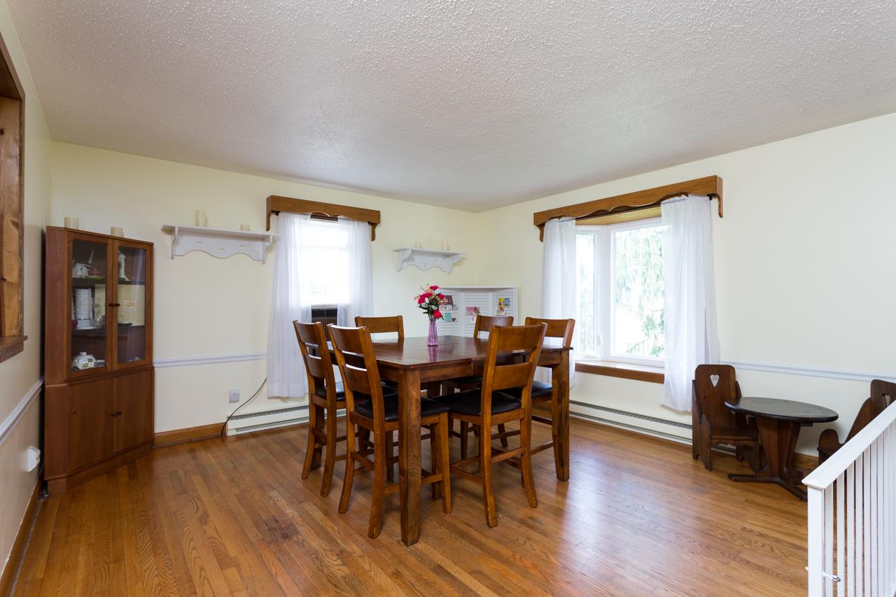 2774 Ralston Road Harrisonburg, VA 22802 - Photo 5 of 28 Current owners use this as a dining area.