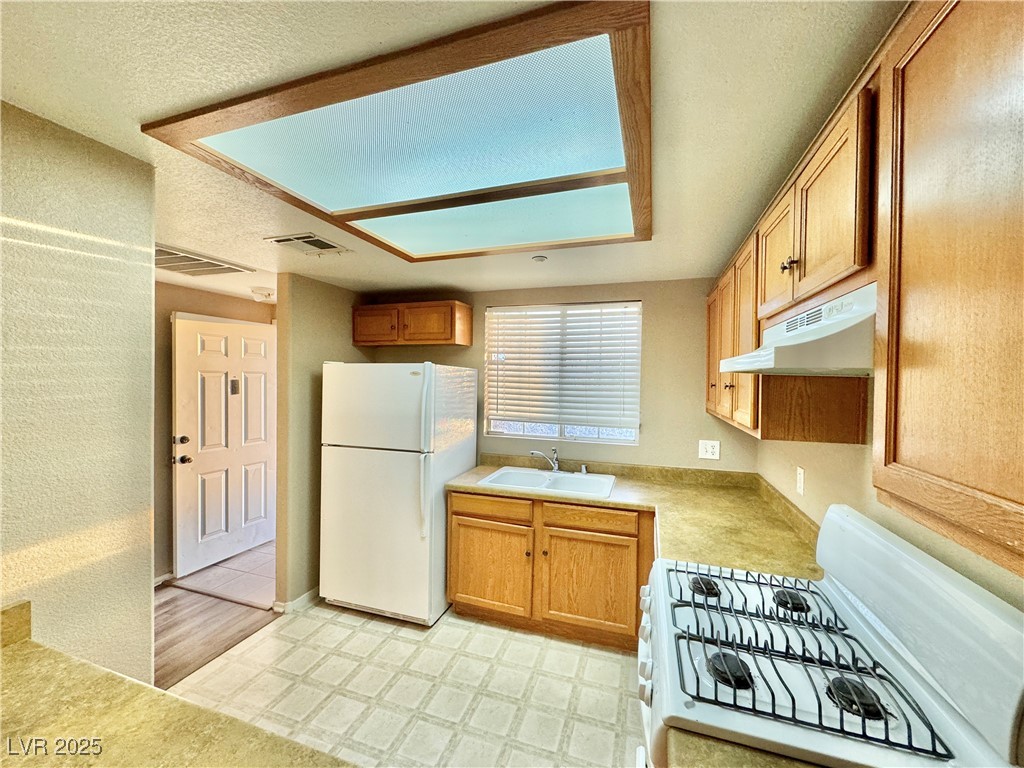 833 Aspen Peak Loop, Unit 1623 Henderson, NV 89011 - Photo 3 of 14