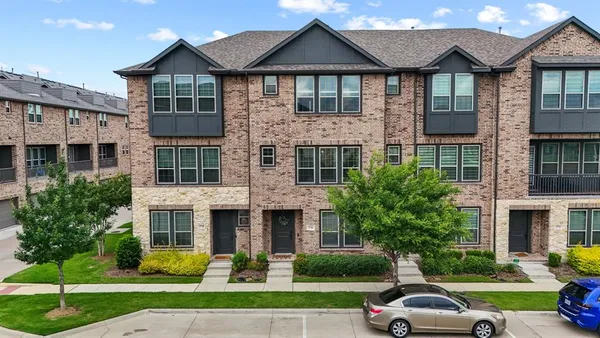 $459,900 | 2736 Levee Lane, Lewisville, TX 75067