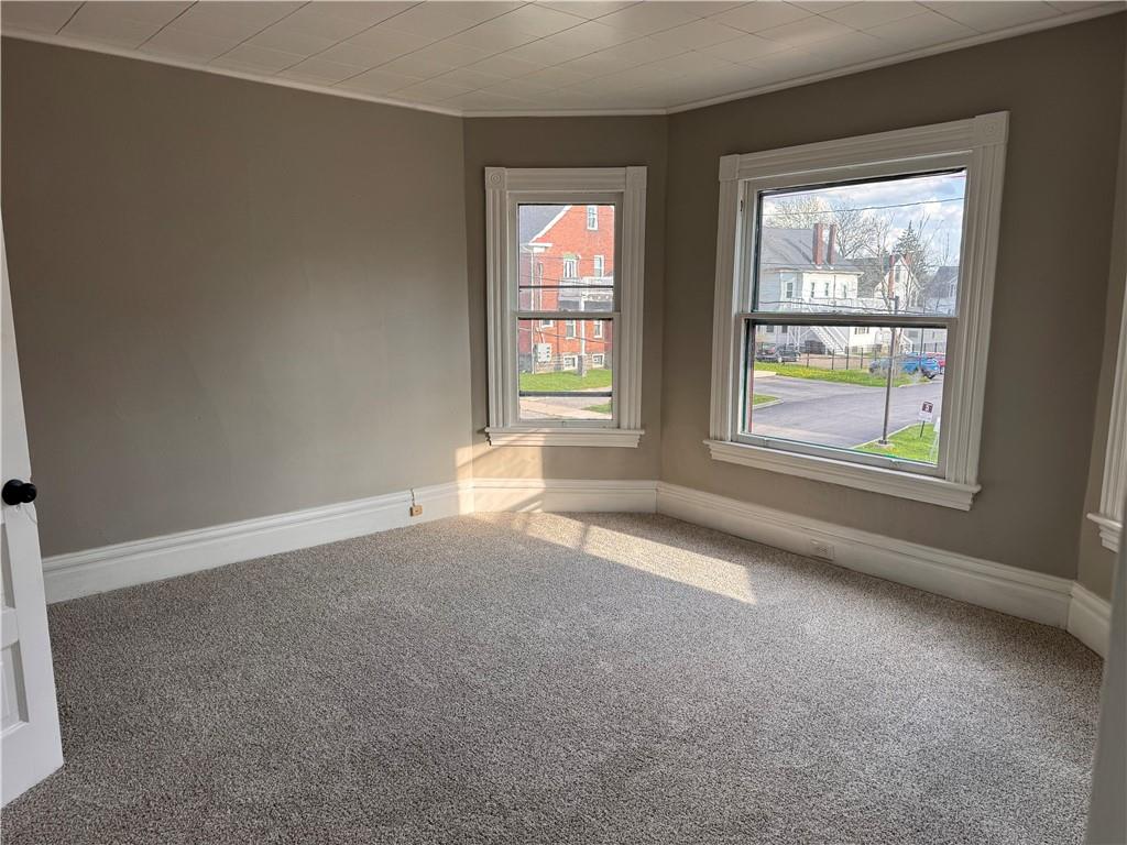 809 Linden Street Sharon, PA 16146 - Photo 12 of 17 an empty room with windows