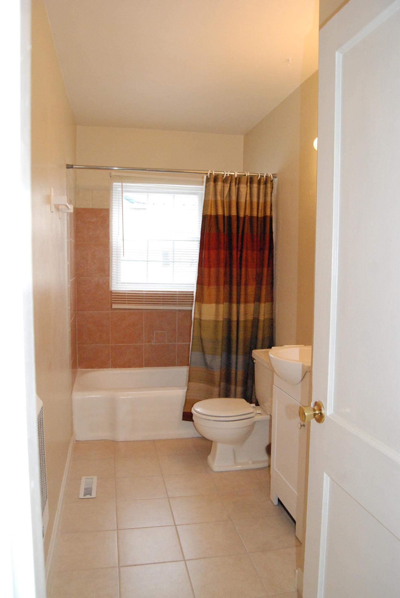 103 Rees Avenue Chattanooga, TN 37411 - Photo 8 of 23 Bathroom