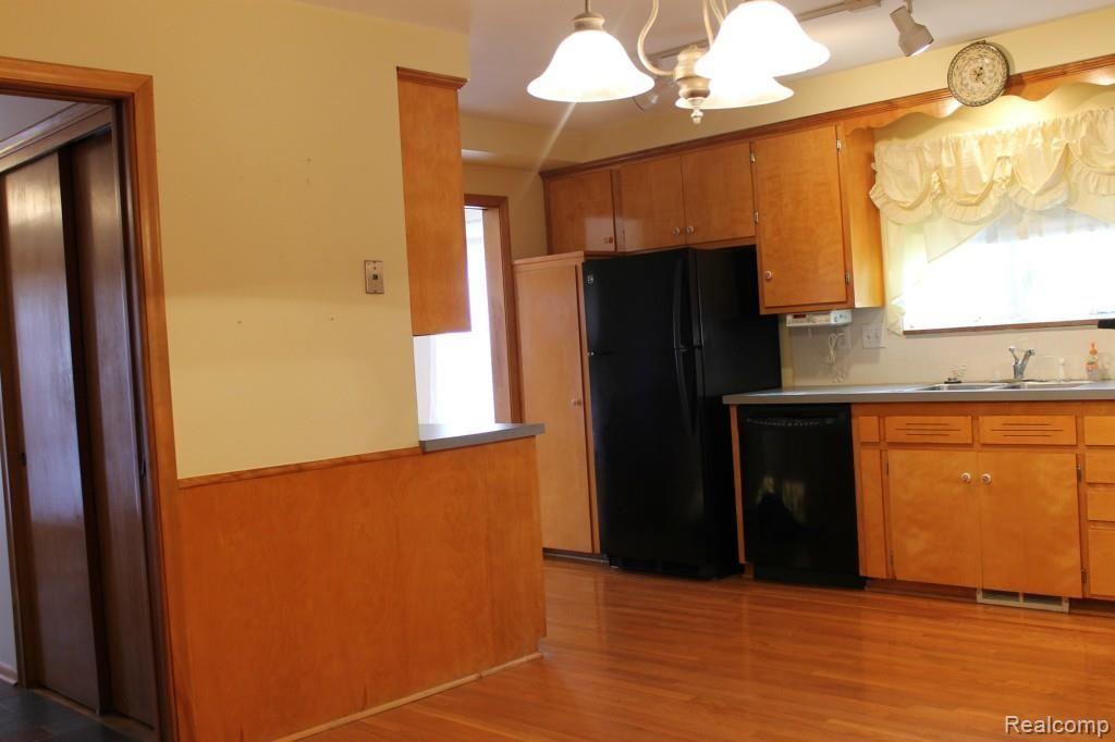1105 Audubon Road Grosse Pointe, MI 48230 - Photo 12 of 21 Audubon 1105 GPP 015.jpg