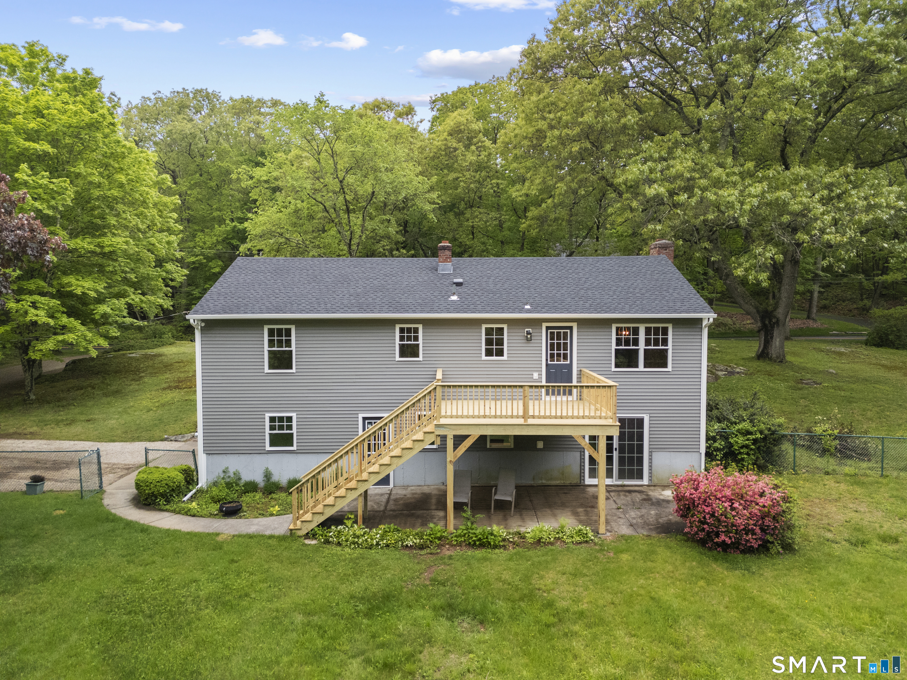 831 Nut Plains Road Guilford, CT 06437 - Photo 25 of 30