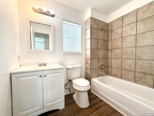 $749 | 518 Briggs Avenue, Unit 201, San Antonio, TX 78211