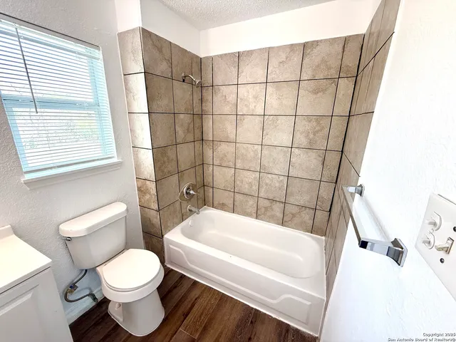 $749 | 518 Briggs Avenue, Unit 201, San Antonio, TX 78211