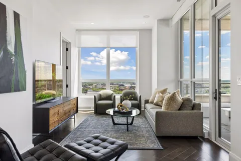 $1,090,000 | 1111 West River Parkway, Unit 23D, Minneapolis, MN 55415