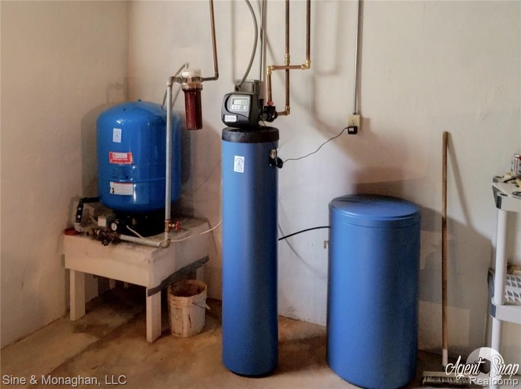10479 Carroll Road Columbus, MI 48063 - Photo 38 of 52 Water Softening system (owned)