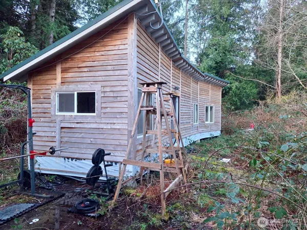 $199,900 | 34502 Southeast 325th Street, Ravensdale, WA 98051