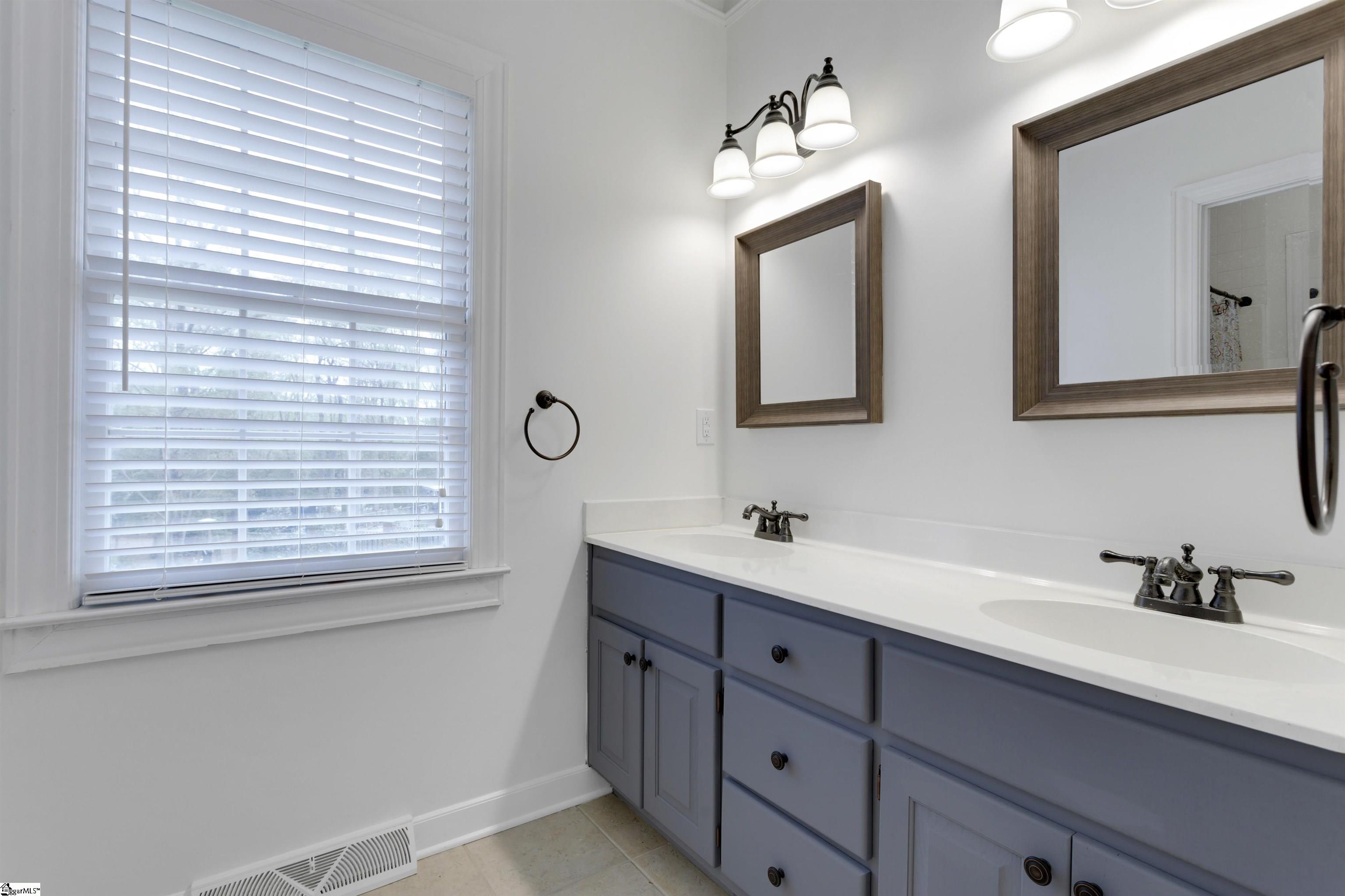 109 Timberstone Way Simpsonville, SC 29681 - Photo 18 of 35 Gallery Image 18
