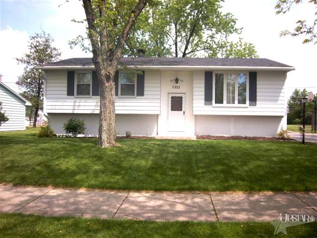 7222 Cranberry Road Fort Wayne, IN 46825 - Photo 1 of 20 Gallery Image 1