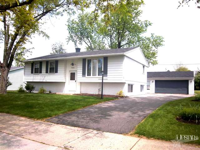 7222 Cranberry Road Fort Wayne, IN 46825 - Photo 3 of 20 Gallery Image 3