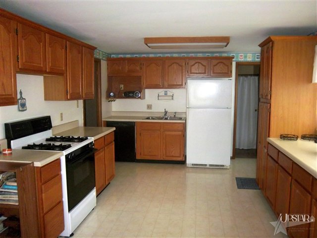 7222 Cranberry Road Fort Wayne, IN 46825 - Photo 5 of 20 Gallery Image 5