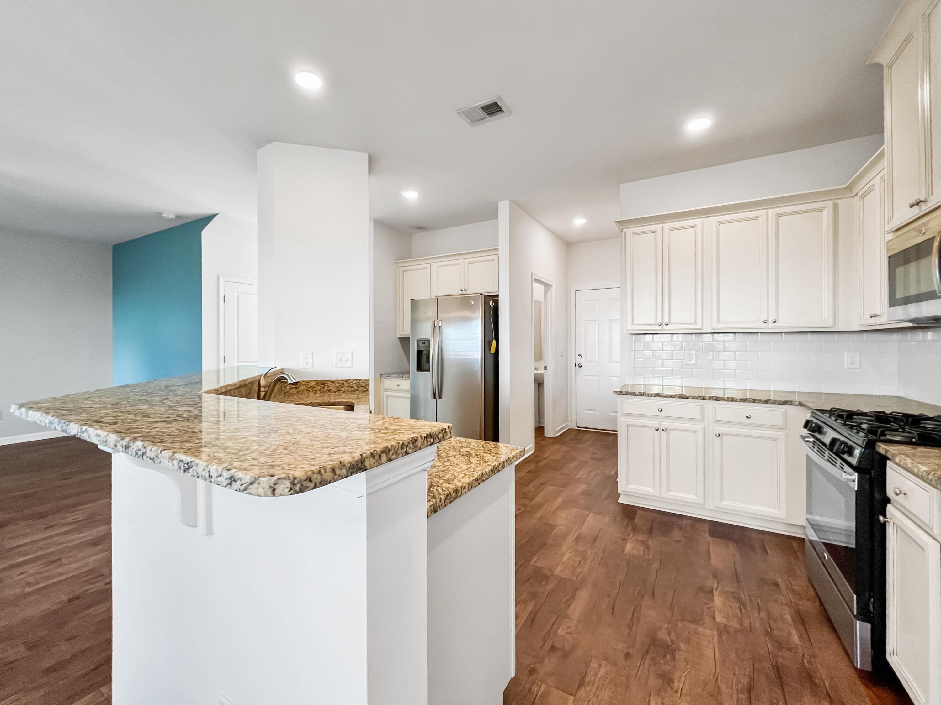 5033 White Cedar Road Ladson, SC 29456 - Photo 6 of 27 kitchen