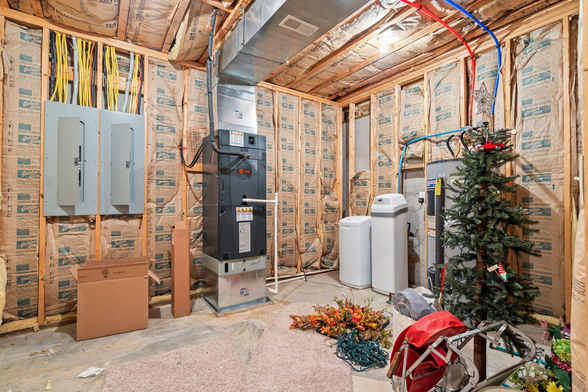 512 Silverwood Place Reeds Spring, MO 65737 - Photo 58 of 84 Tons of Extra Storage Space!