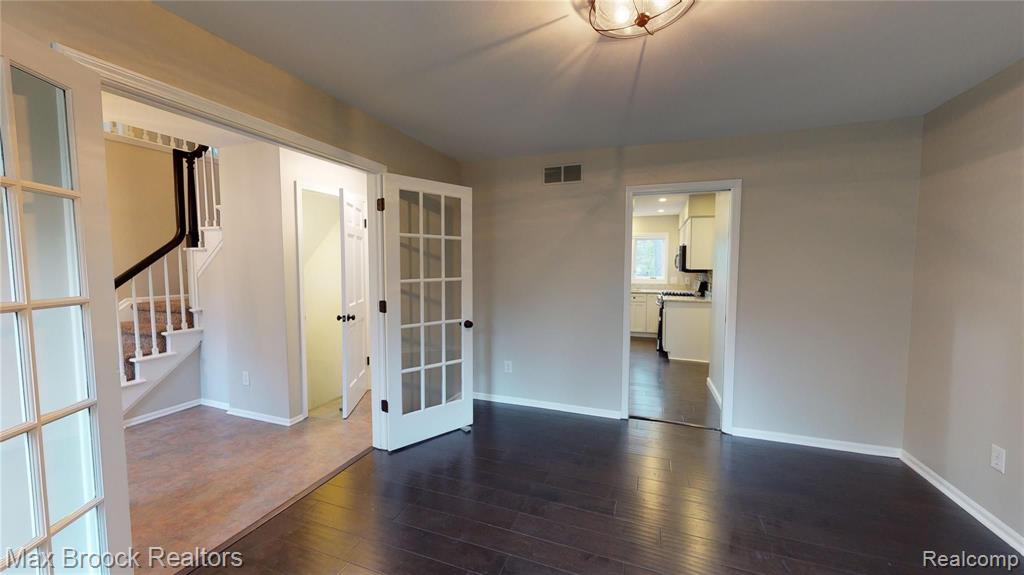 4990 Arrowhead Road West Bloomfield, MI 48323 - Photo 12 of 48