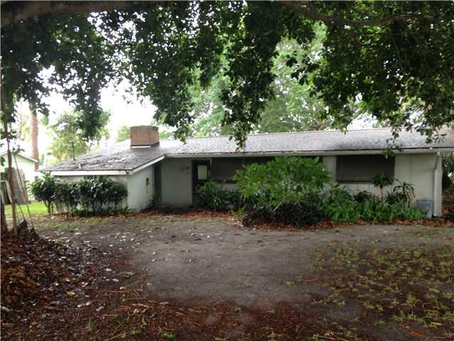 4680 Southeast Robertson Road Stuart, FL 34997 - Photo 4 of 11 Gallery Image 4