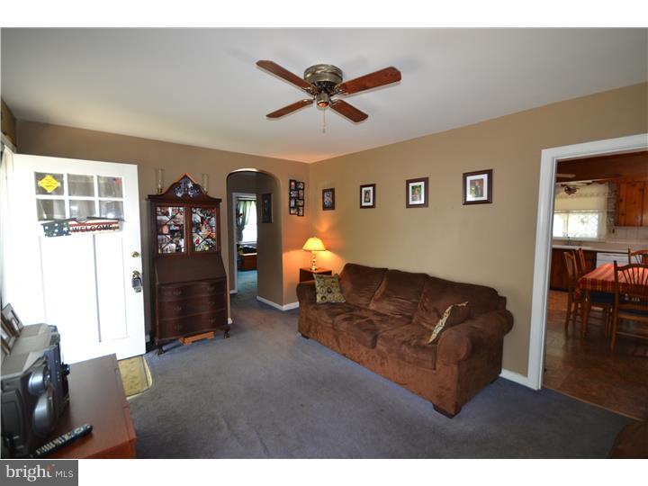 33 James Road Hatboro, PA 19040 - Photo 4 of 25