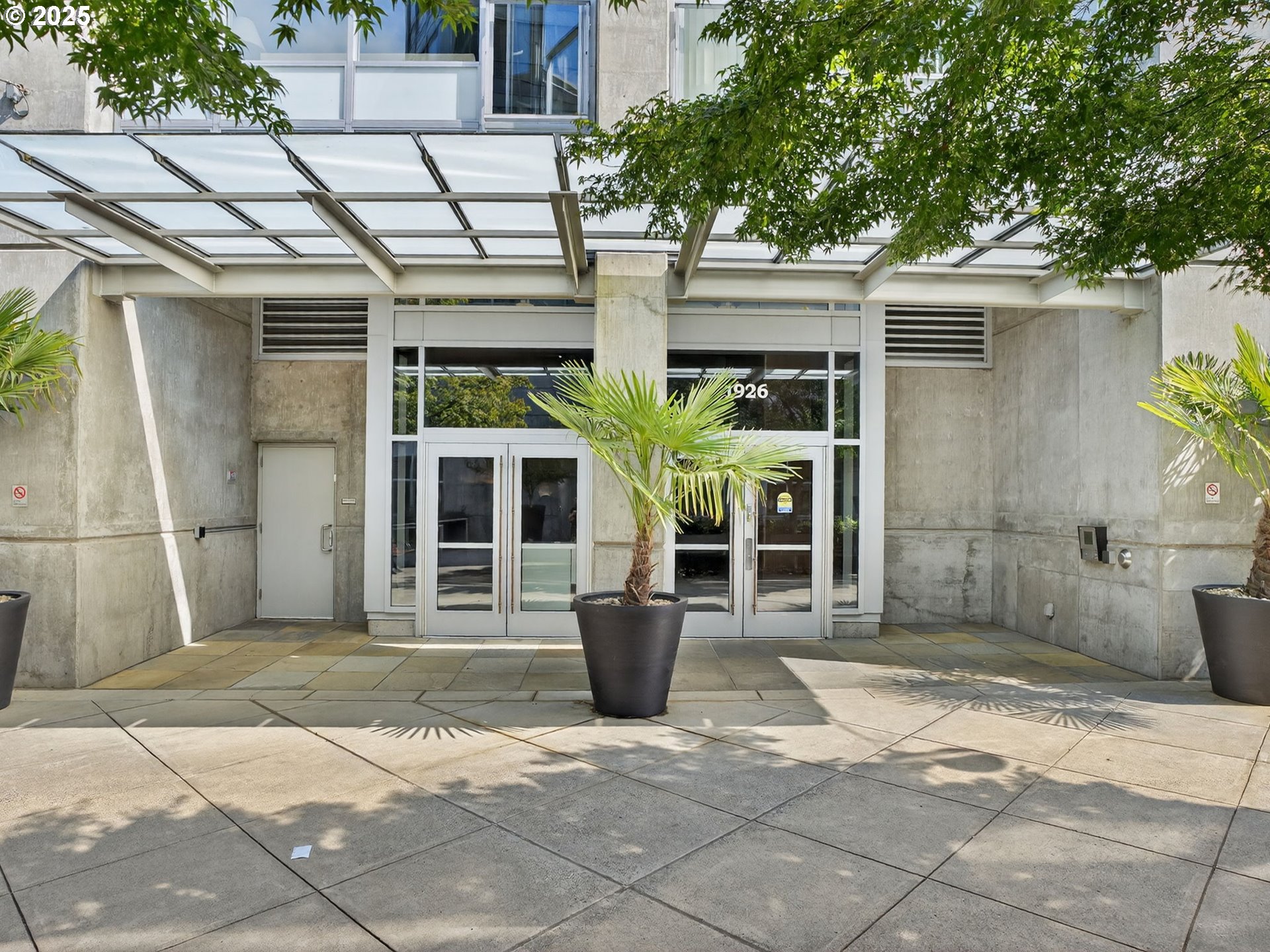 1926 West Burnside Street, Unit 606 Portland, OR 97209 - Photo 24 of 27