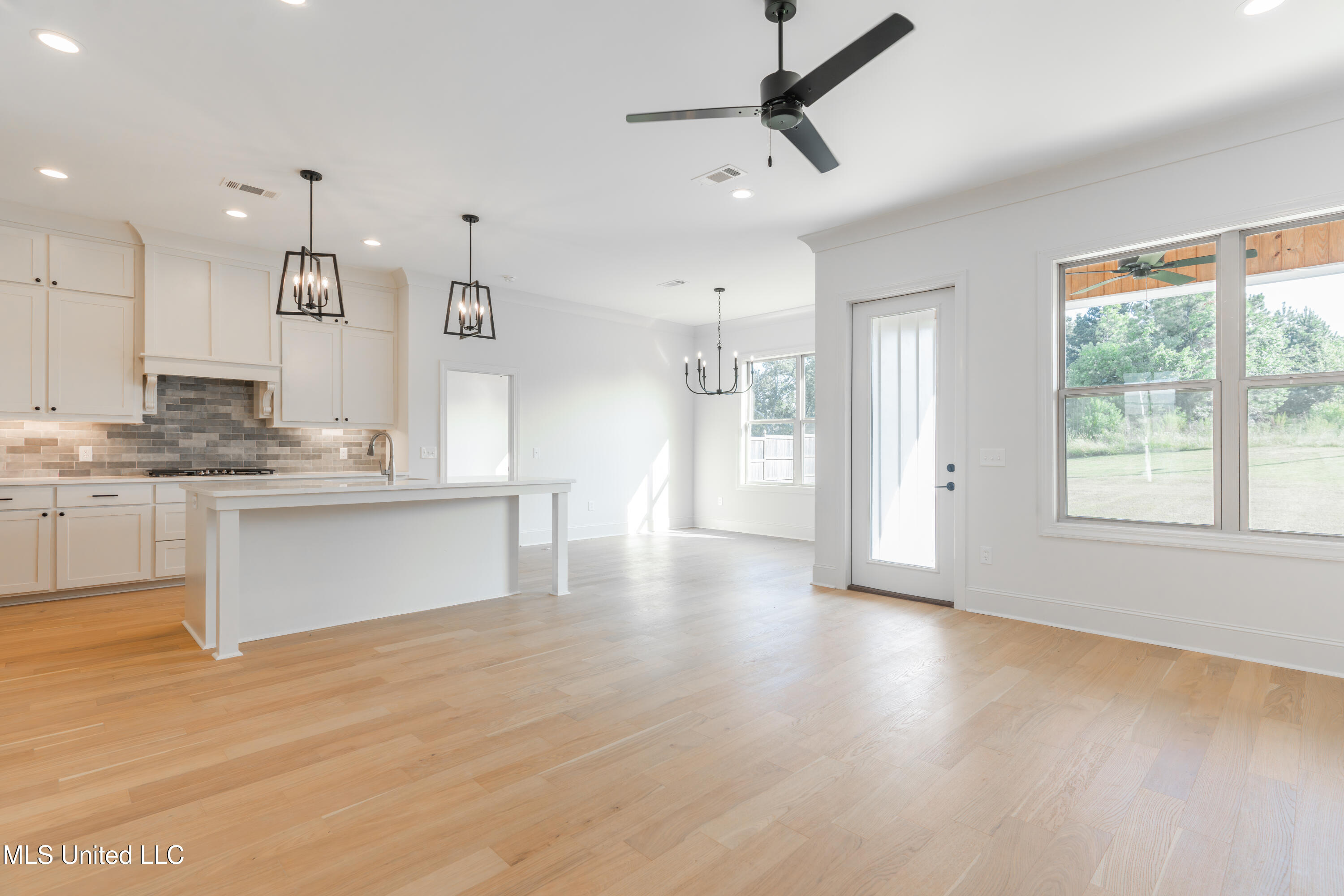 112 Catherine Boulevard Clinton, MS 39056 - Photo 11 of 80 10-LivingArea