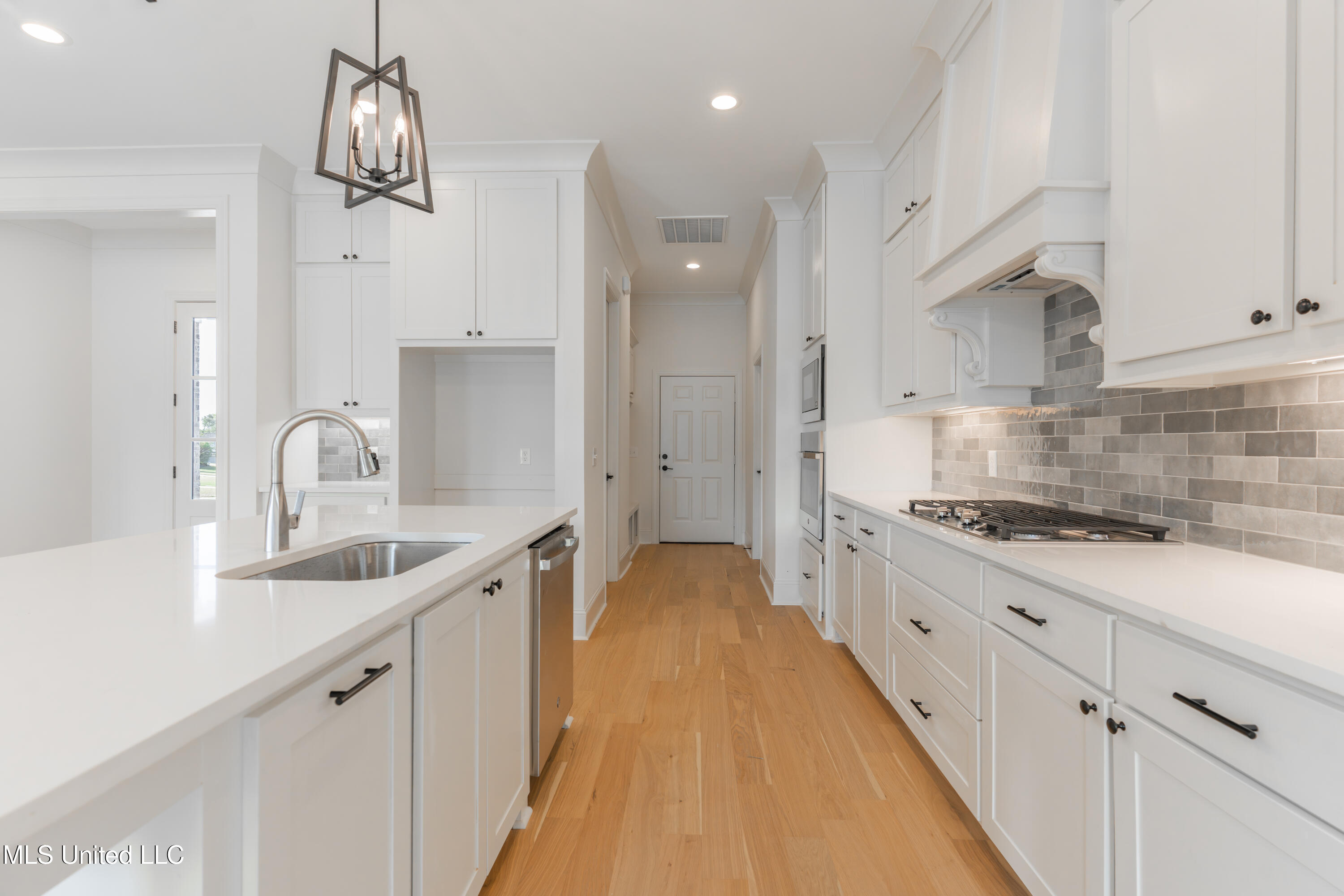 112 Catherine Boulevard Clinton, MS 39056 - Photo 18 of 80 17-Kitchen