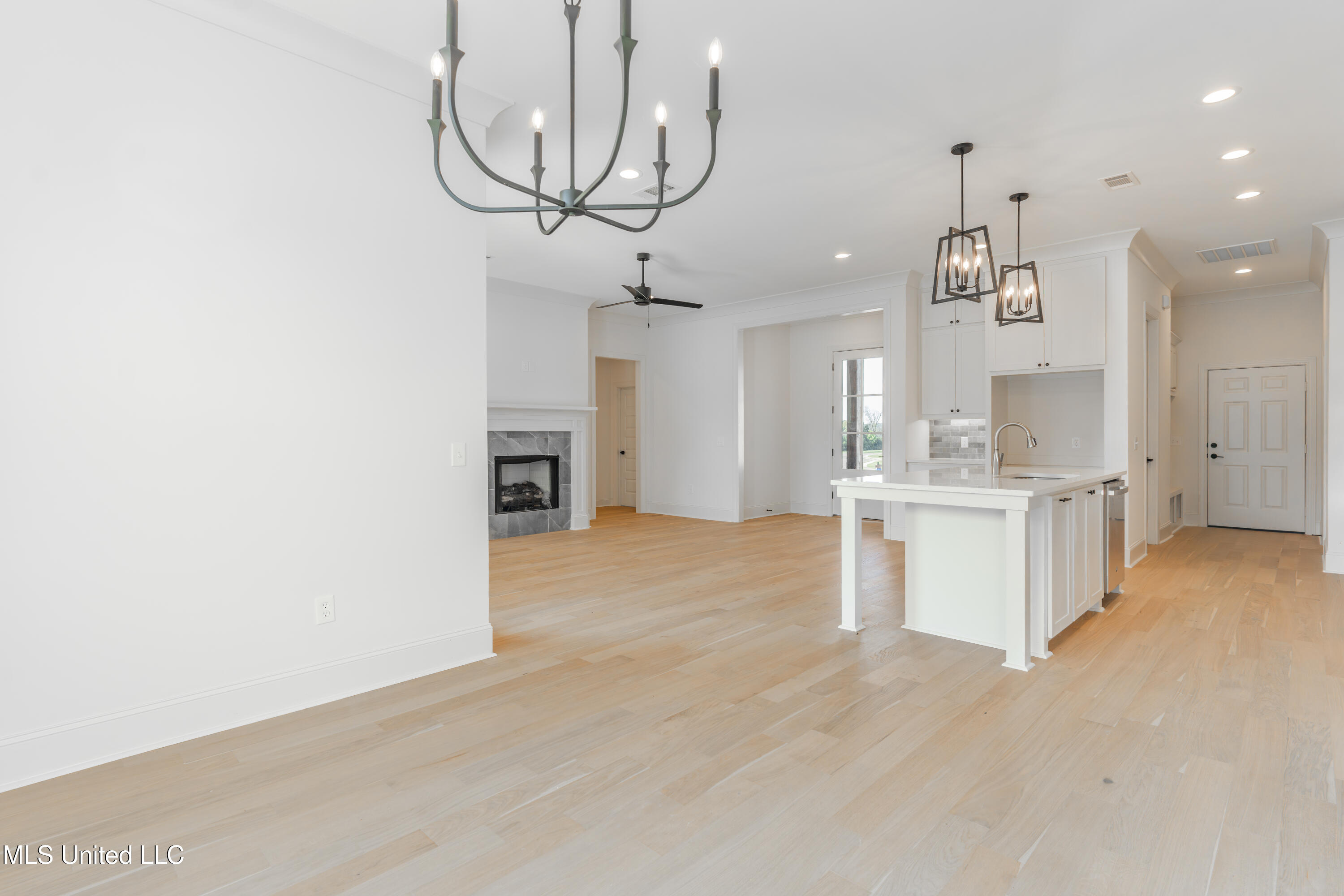 112 Catherine Boulevard Clinton, MS 39056 - Photo 24 of 80 23-DiningArea