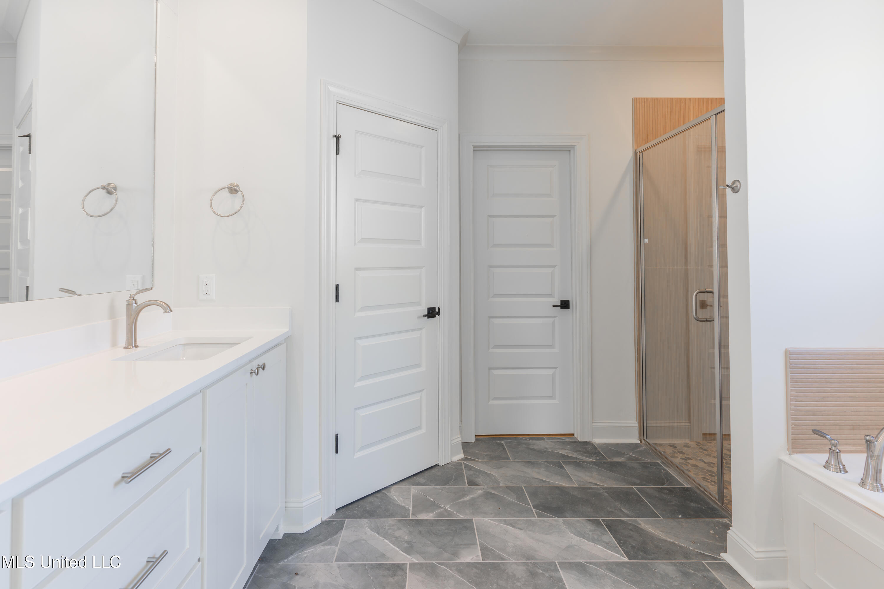 112 Catherine Boulevard Clinton, MS 39056 - Photo 37 of 80 36-PrimaryBathroom